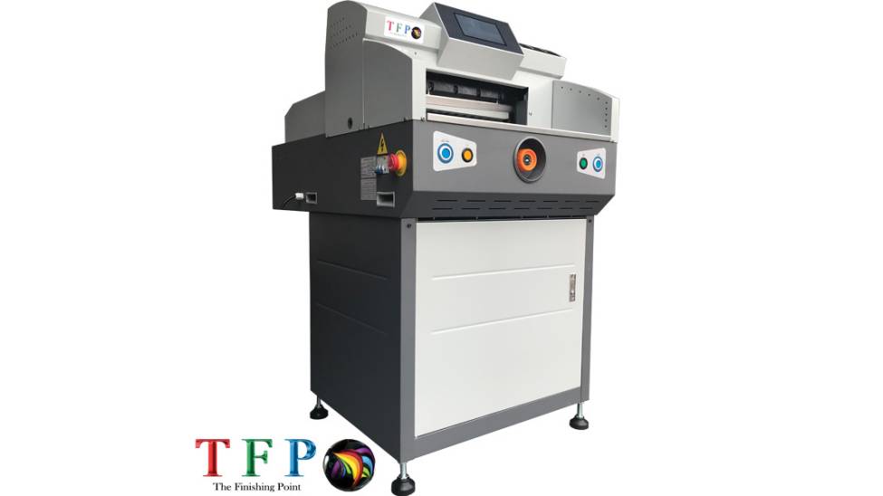 Paper guillotines guarantee stress-free exhibitions